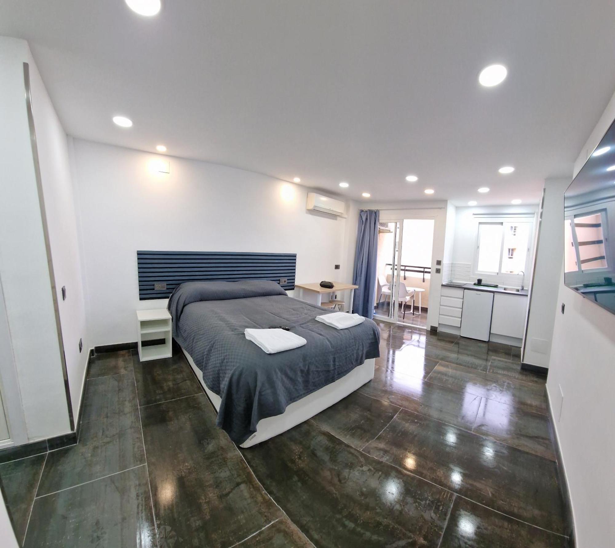Estudio Recien Reformado En Hotel 1 Linea Playa Torremolinos Luaran gambar